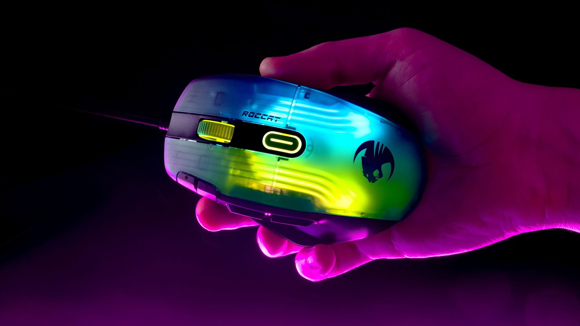 Roccat Kone XP, un raton con 15 botones e iluminacion 3D con la que reinar en tu escritorio 4 Roccat Kone XP, un raton con 15 botones e iluminacion 3D con la que reinar en tu escritorio 2